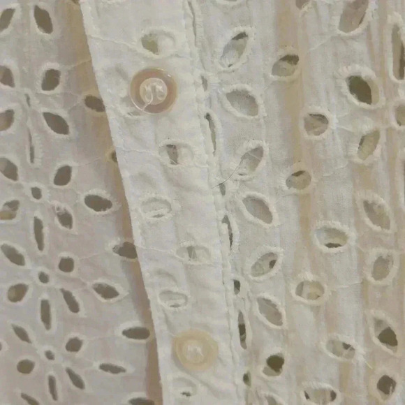 Perfect White  Cut out Patterned Overblouse med - Picture 3 of 7